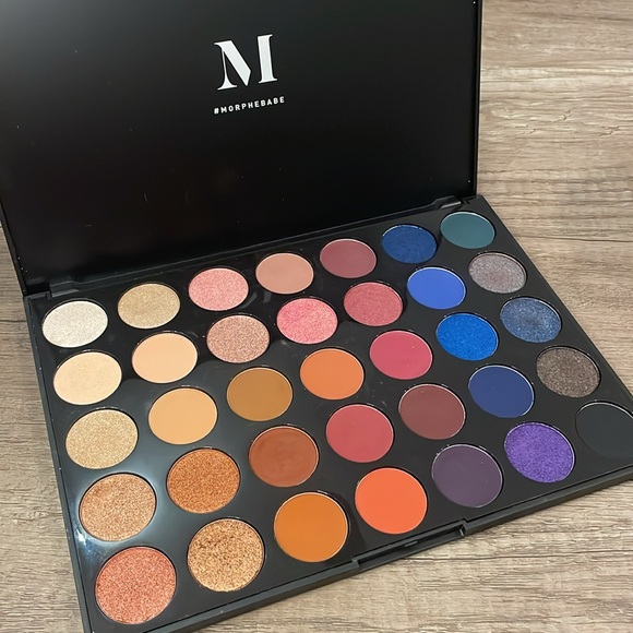 Morphe Cosmetics 35V Eyeshadow Makeup Palette - Picture 3 of 5